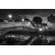 Bridge in Dublin at night, 90x60, Papel Pared, Acabado LIENZO, Original, Blanco y negro
