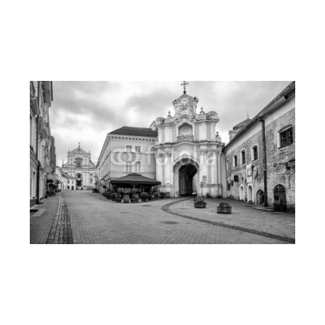 Old town of Vilnius, Lithuania, 390x240, Papel Fotográfico, Papel Poster 150 gr. (posters y mupis publicitarios), Original, Blanco y negro