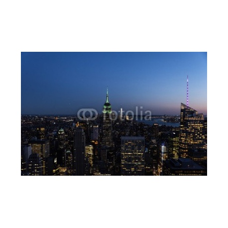 Night skyline of New York City., 81x54, Vinilo Adhesivo, Vinilo Microperforado (especial para cristales), Original, Todo color