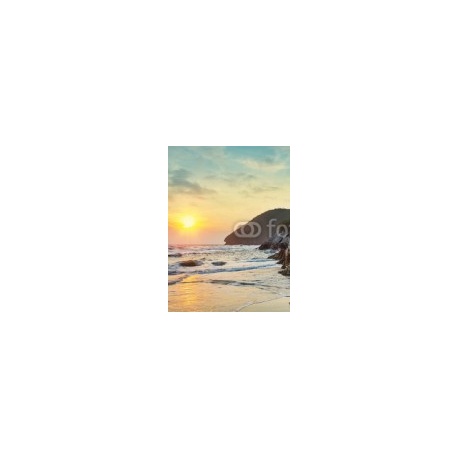 Beauty Island on twilight time, 132x180, Vinilo Adhesivo, Laminado Brillo (protección arañazos y rayos UVI), Original, Todo color